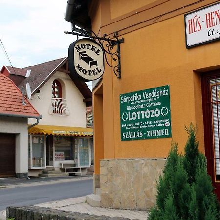 Soerpatika Vendeghaz Hotel Badacsonytomaj Eksteriør billede